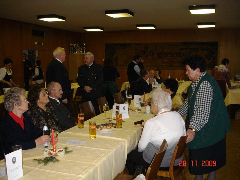 Plauscherl vor dem Beginn.gif